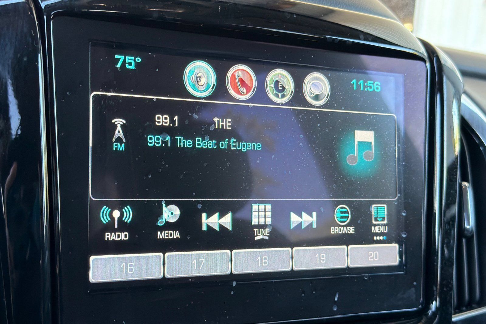 Used 2019 Chevrolet Traverse LT AWD/4WD image 19