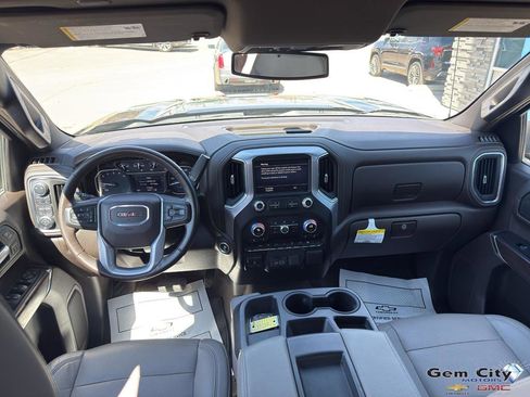 Used 2019 GMC Sierra 1500 SLT w/ Driver Alert Package I AWD/4WD image 13