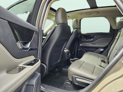 New 2025 Lincoln Corsair Reserve image 23