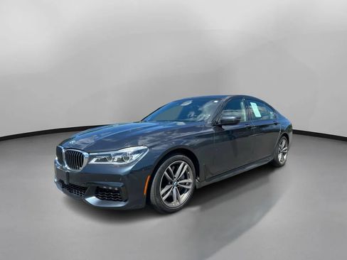 Used 2019 BMW 750i xDrive w/ Executive Package AWD/4WD image 5