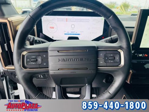 Used 2025 GMC Hummer EV 2X image 32