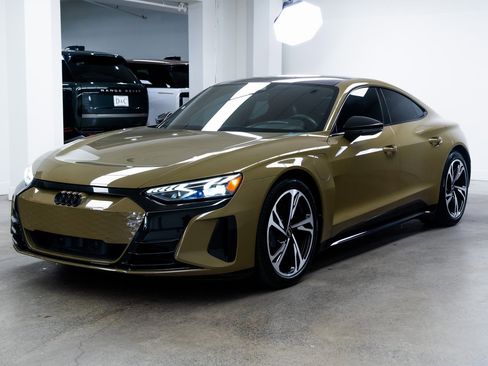 Used 2023 Audi e-tron GT Premium Plus image 3