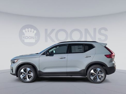 New 2026 Volvo XC40 B5 Plus w/ Protection Package Premier image 2