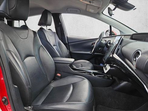 Used 2018 Toyota Prius Prime Premium w/ Carpet Mat Package FWD image 18