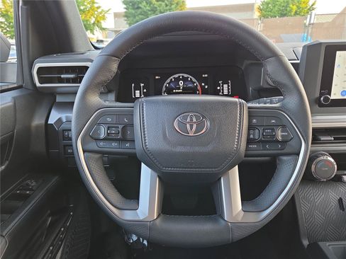 Used 2026 Toyota 4Runner SR5 AWD/4WD image 15