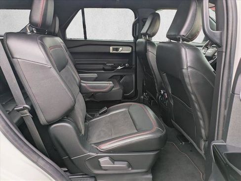Certified 2022 Ford Explorer ST-Line image 20