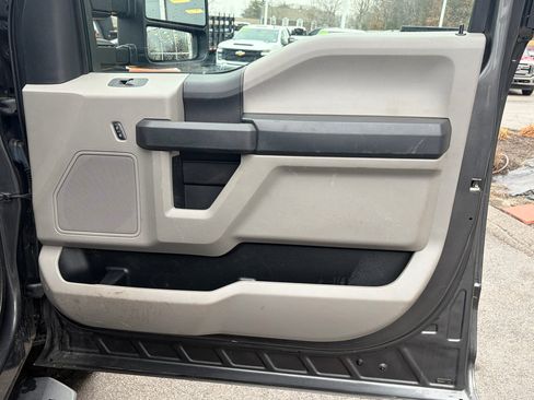 Used 2018 Ford F250 XL w/ Power Equipment Group image 34