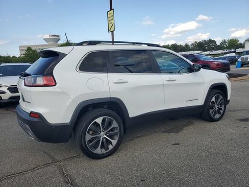 Certified 2022 Jeep Cherokee Limited w/ Elite Package AWD/4WD image 6