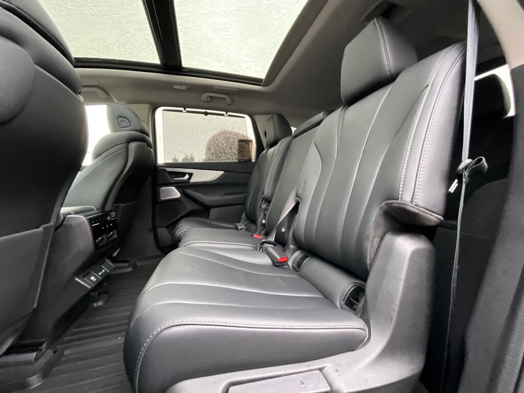 Certified 2026 Acura MDX w/ Technology Package FWD image 12
