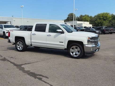 Used 2017 Chevrolet Silverado 1500 LTZ w/ Texas Edition AWD/4WD image 2