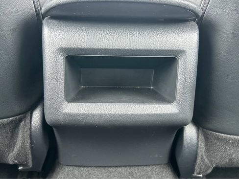 Used 2023 Toyota Camry SE image 9