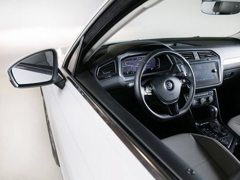 Used 2021 Volkswagen Tiguan SE AWD/4WD image 25