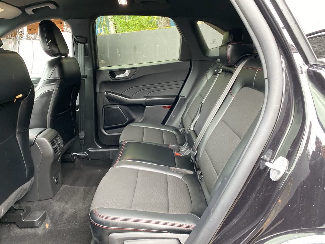 Used 2025 Ford Escape ST-Line Select AWD/4WD image 15
