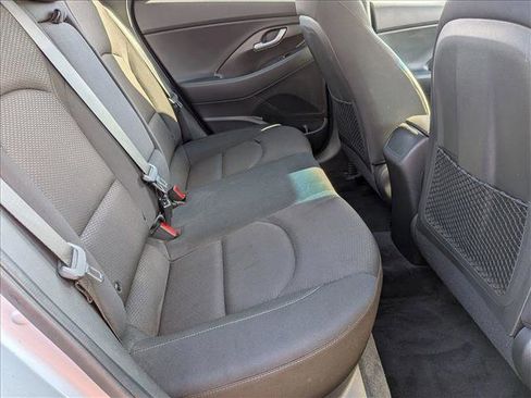 Used 2020 Hyundai Elantra GT image 18