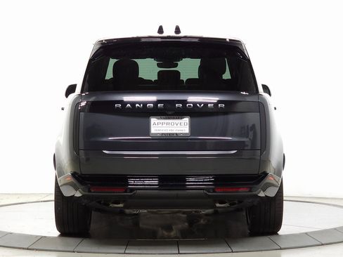 New 2025 Land Rover Range Rover SE image 5