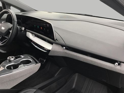 Used 2026 Cadillac Optiq Sport 1 w/ LPO, Floor Liner Package AWD/4WD image 10