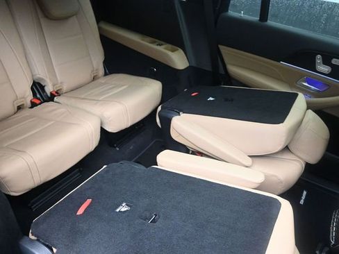 New 2026 Mercedes-Benz GLS 450 4MATIC image 28
