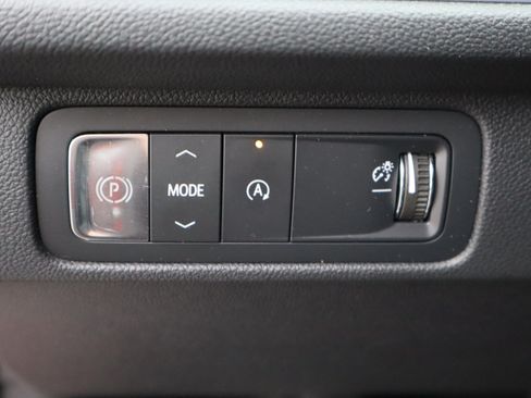 Used 2024 Chevrolet Traverse RS FWD image 21