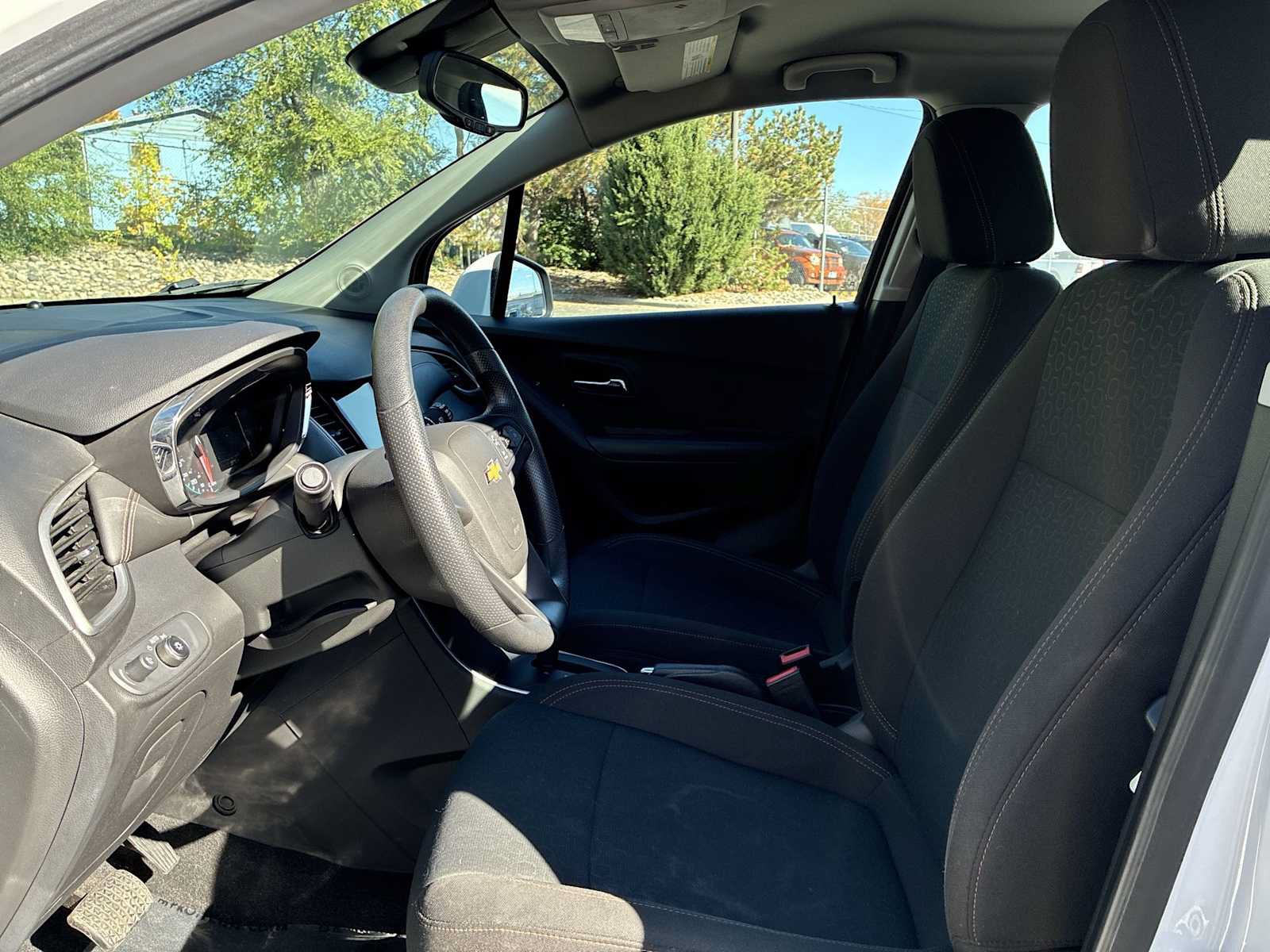 Used 2018 Chevrolet Trax LS AWD/4WD image 13