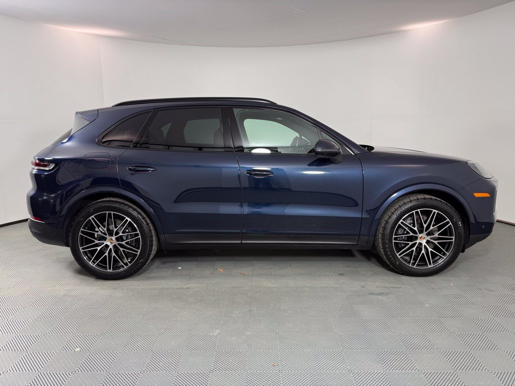 Certified 2026 Porsche Cayenne AWD/4WD image 8