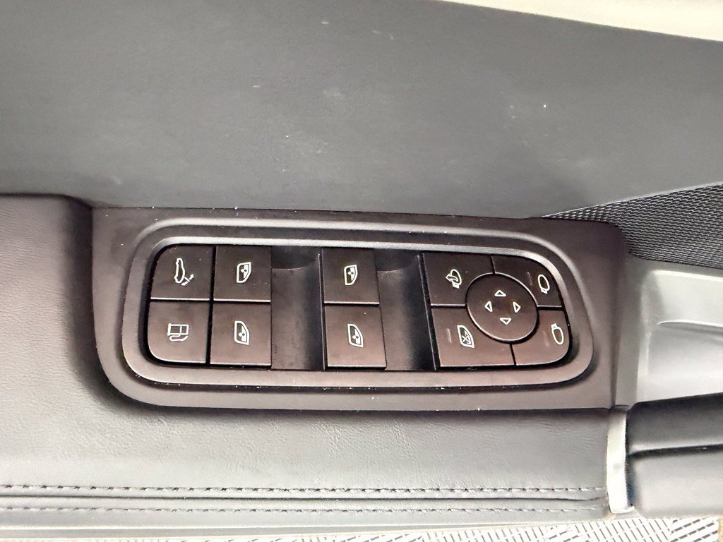 Certified 2026 Porsche Cayenne S AWD/4WD image 17