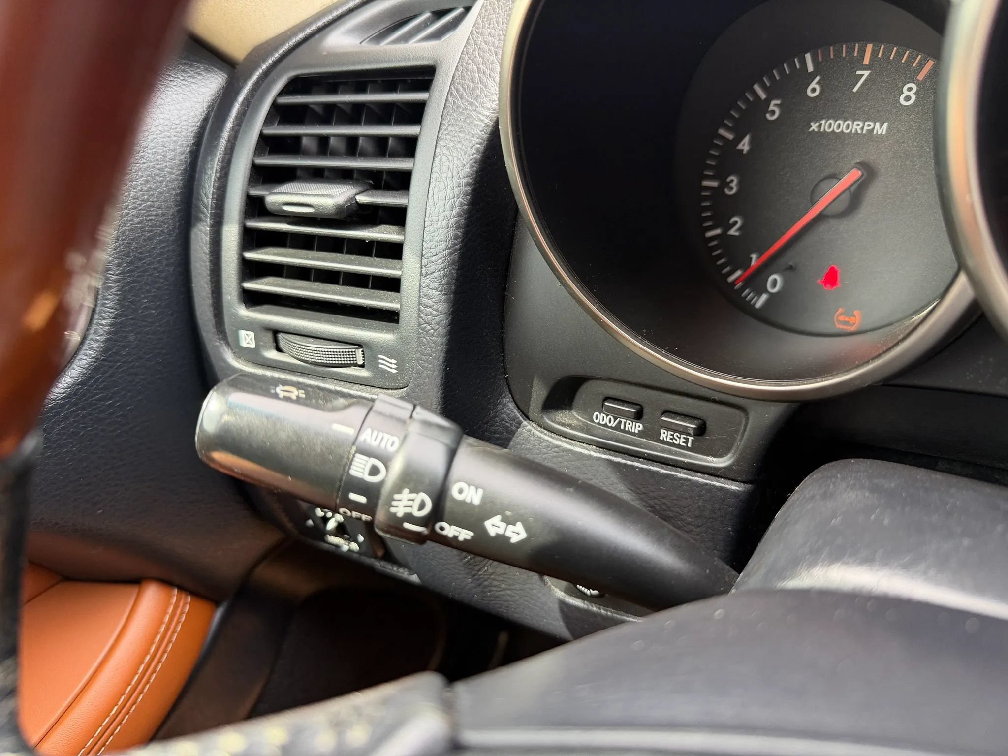 Used 2005 Lexus SC 430 Convertible RWD image 32
