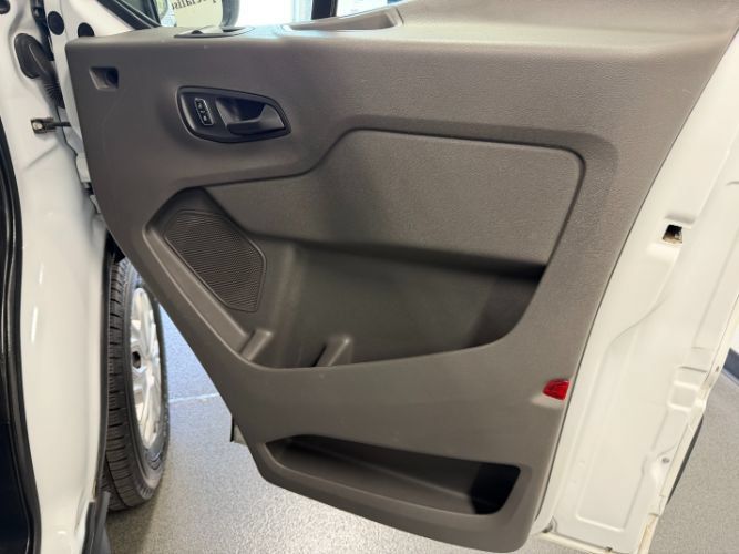 Used 2023 Ford Transit 350 XLT RWD image 28