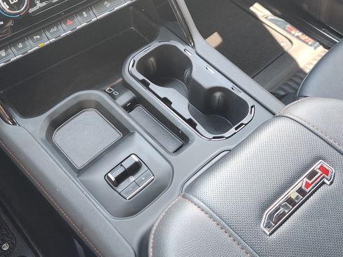 Used 2025 GMC Sierra 2500 AT4 AWD/4WD image 21