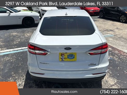 Used 2019 Ford Fusion SE FWD image 9