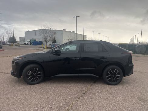 New 2026 Subaru Solterra Premium image 4