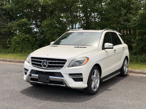 Used 2014 Mercedes-Benz ML 550 4MATIC image 4
