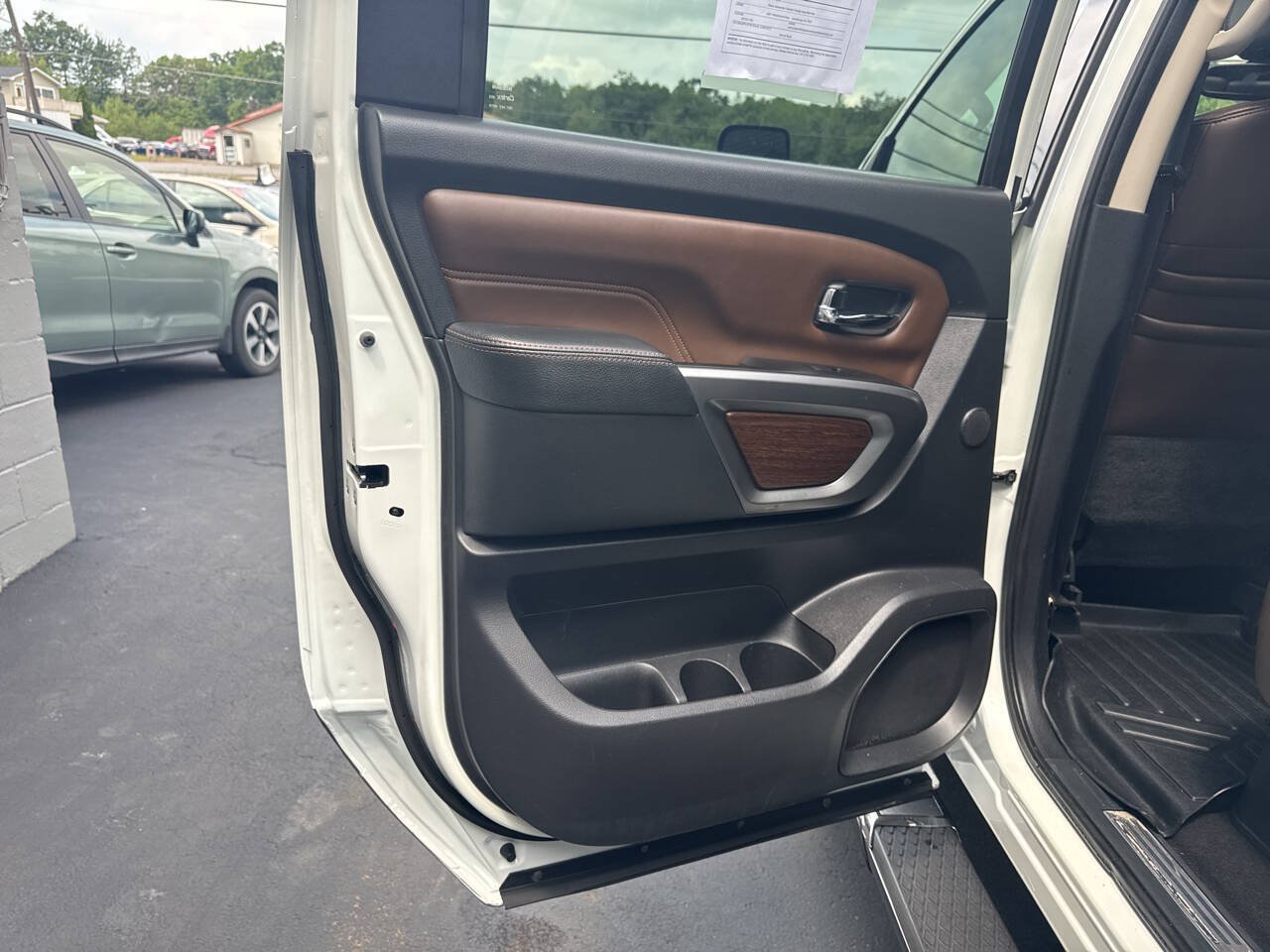 Used 2017 Nissan Titan Platinum Reserve AWD/4WD image 19