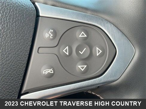Used 2023 Chevrolet Traverse High Country image 28