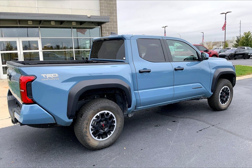 Used 2026 Toyota Tacoma TRD Off-Road AWD/4WD image 6
