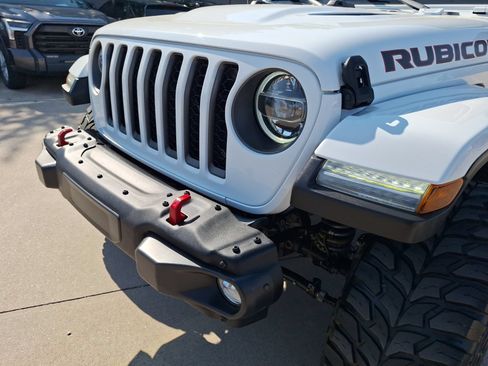 Used 2022 Jeep Gladiator Rubicon w/ LED Lighting Group AWD/4WD image 10