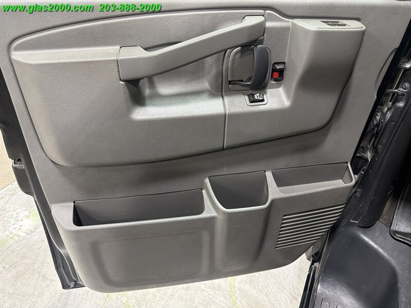 Used 2016 Chevrolet Express 3500 LT w/ LT Preferred Equipment Group RWD image 25
