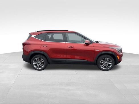 Certified 2023 Kia Seltos S image 6