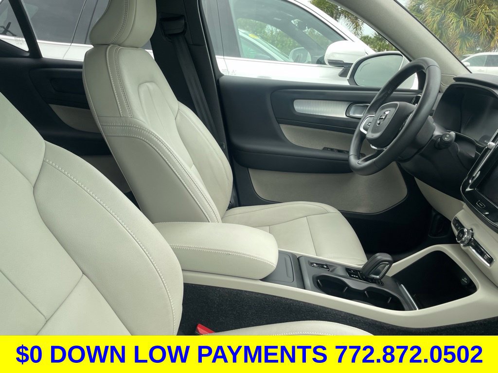 Used 2021 Volvo XC40 T5 Momentum w/ Protection Package Premier AWD/4WD image 8