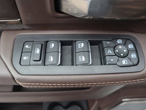 New 2026 RAM 2500 Limited image 8