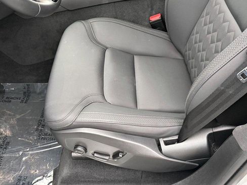 Used 2025 Volvo XC90 B5 Plus image 18