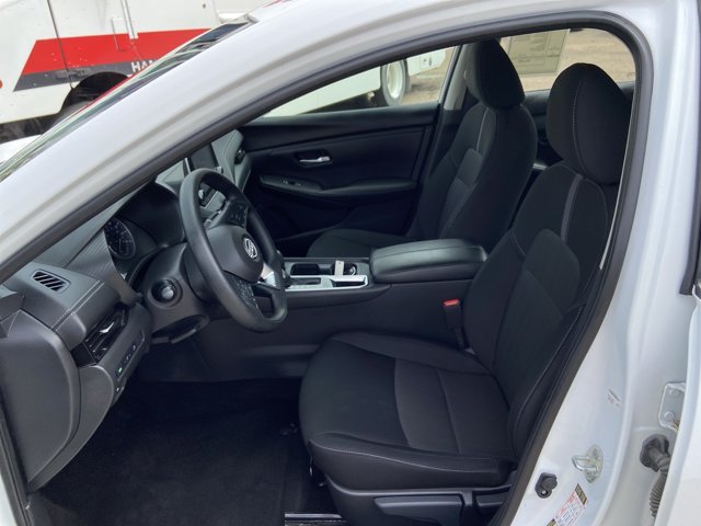Used 2025 Nissan Sentra SV FWD image 34