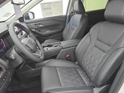 New 2026 Nissan Rogue Platinum w/ Platinum Premium Package image 15