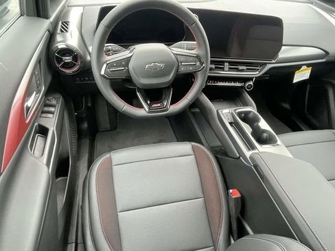 New 2026 Chevrolet Equinox EV RS image 11