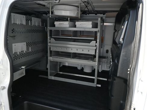 Used 2018 Chevrolet Express 2500 w/ Driver Convenience Package RWD image 10