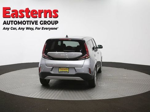 Used 2025 Kia Soul LX w/ LX Technology Package FWD image 38