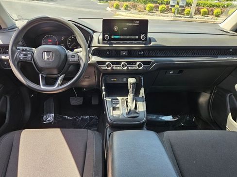 Used 2024 Honda CR-V LX image 17