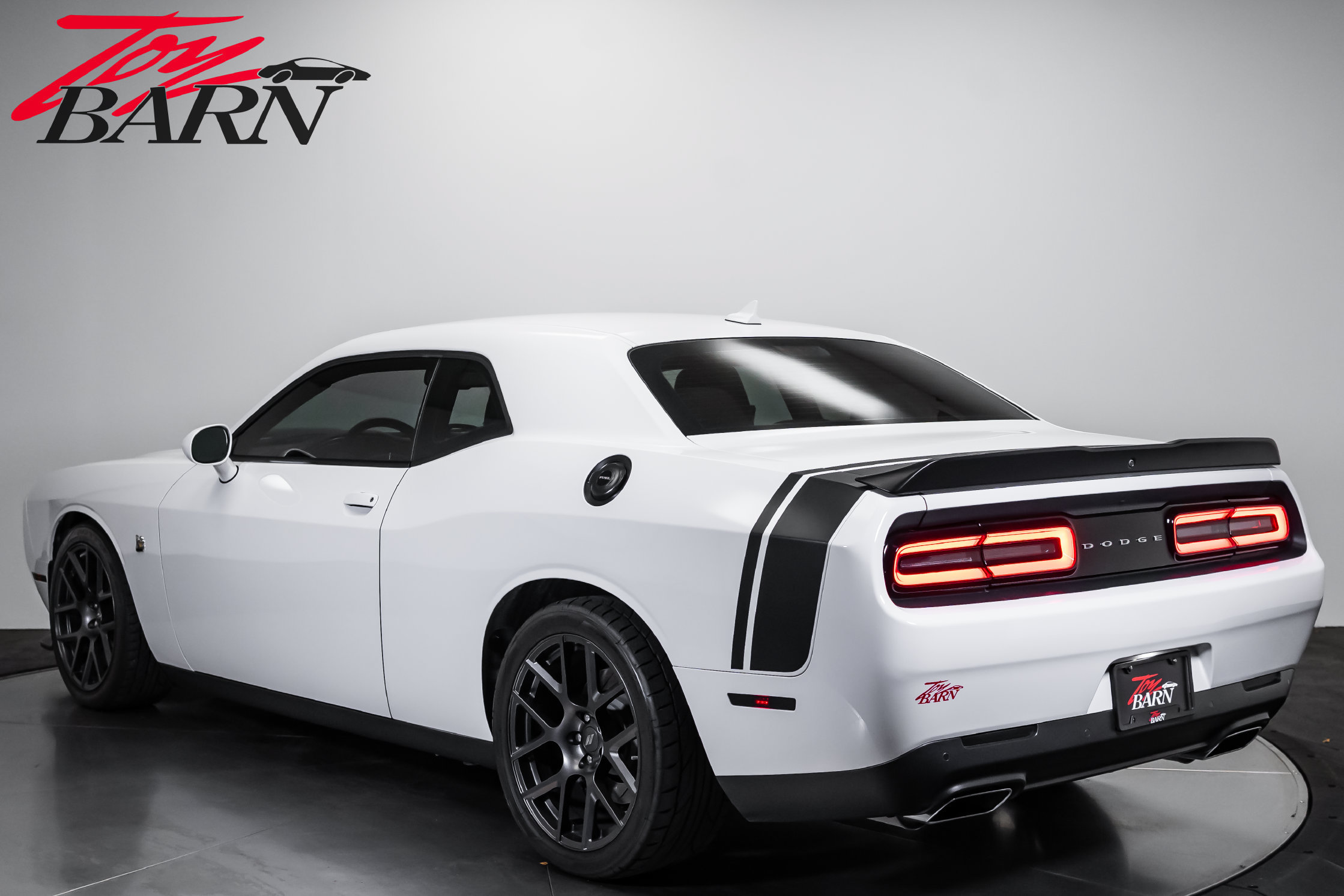 Used 2018 Dodge Challenger R/T Scat Pack RWD image 3