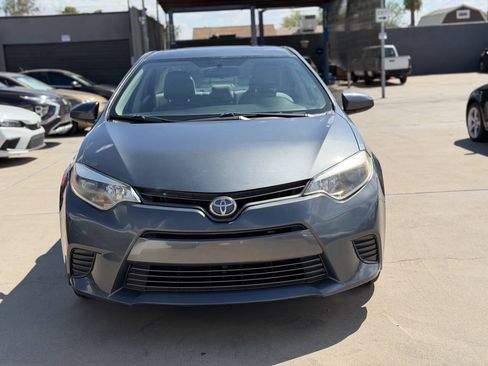 Used 2016 Toyota Corolla LE FWD image 2