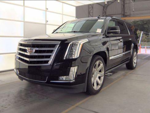 Used 2018 Cadillac Escalade ESV Premium Luxury AWD/4WD image 1