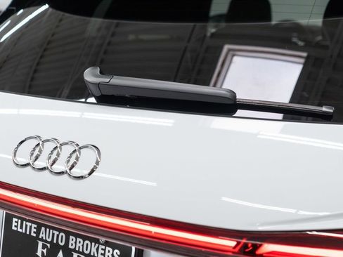 Used 2022 Audi Q4 e-tron Prestige image 47